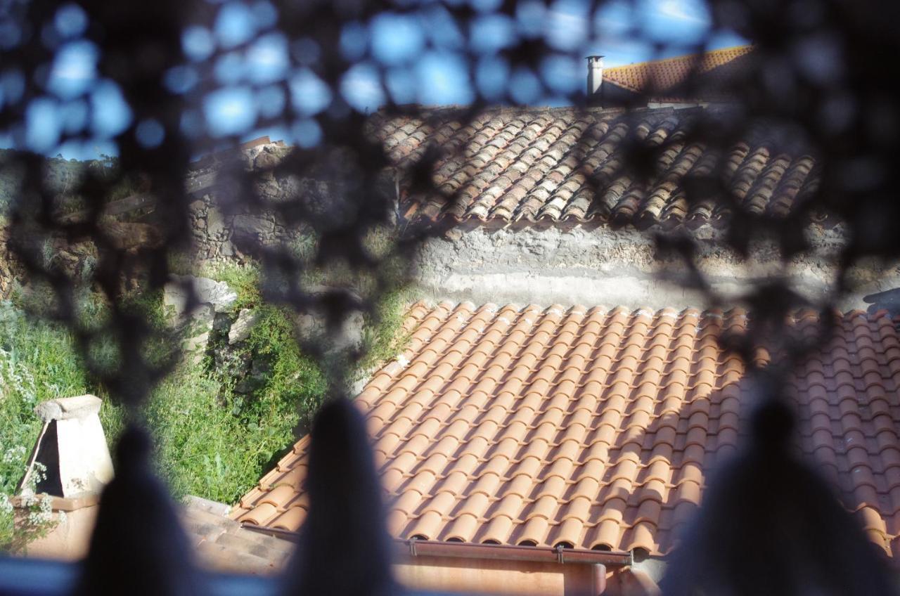 Casa De Ajala - B&B De Charme In Antica Dimora Totalmente Ristrutturata E Dotata Di Tutti I Confort Bagni Privati Spazio Living Patio Esterno Ambienti Climatizzati Degustazioni Prodotti Locali Laconi Экстерьер фото